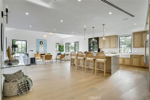 6376 Nancy Westchester CA 90045