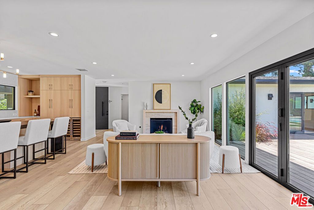 Photo of 13301 Westcove Drive, Los Angeles, CA 90049 (MLS # 25559259)