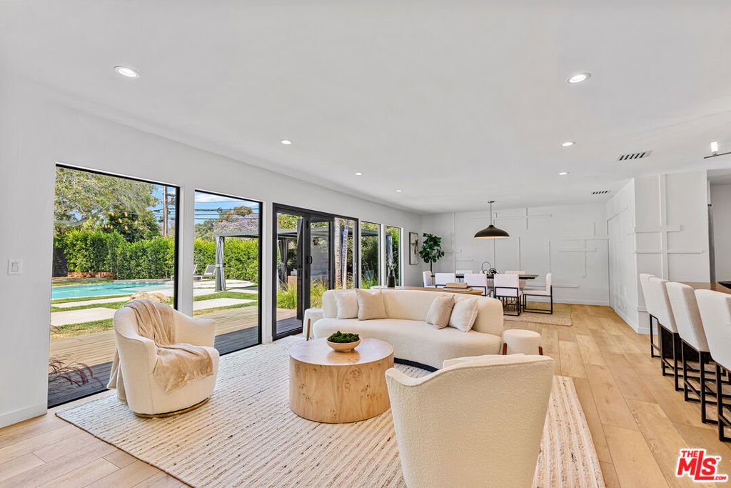 Photo of 13301 Westcove Drive, Los Angeles, CA 90049 (MLS # 25559259)