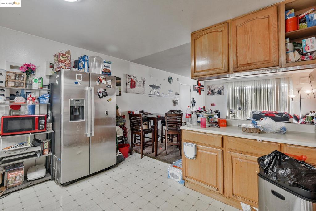 EASTMONT - Residential Income