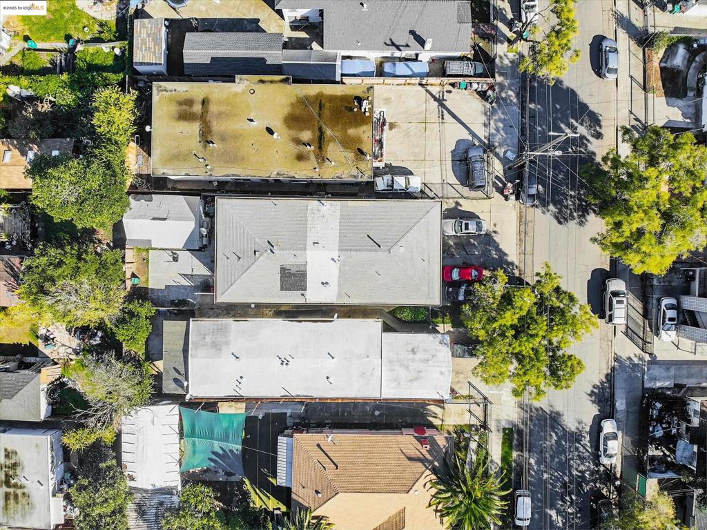 EASTMONT - Residential Income