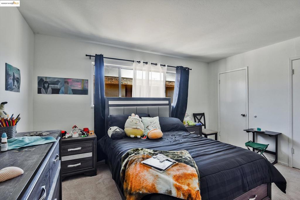 EASTMONT - Residential Income