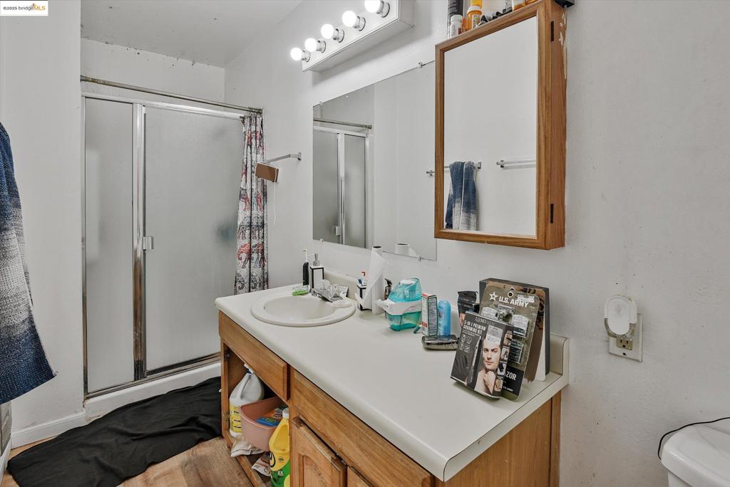 EASTMONT - Residential Income