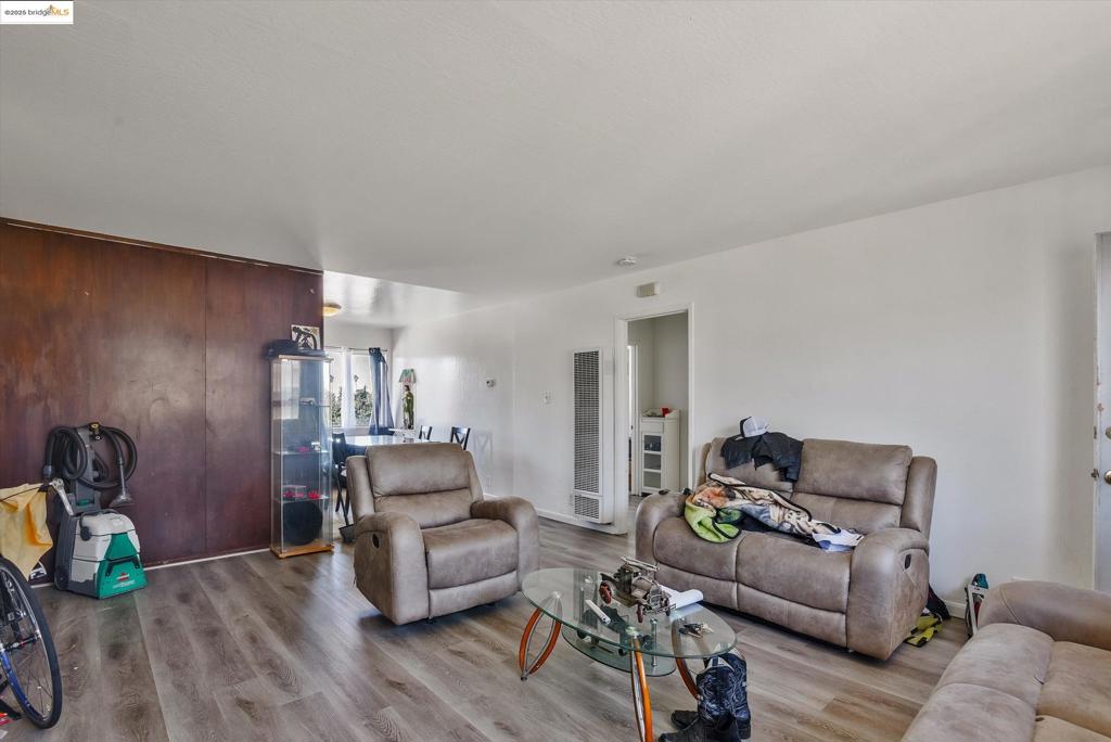 EASTMONT - Residential Income