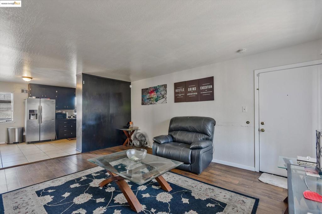 EASTMONT - Residential Income