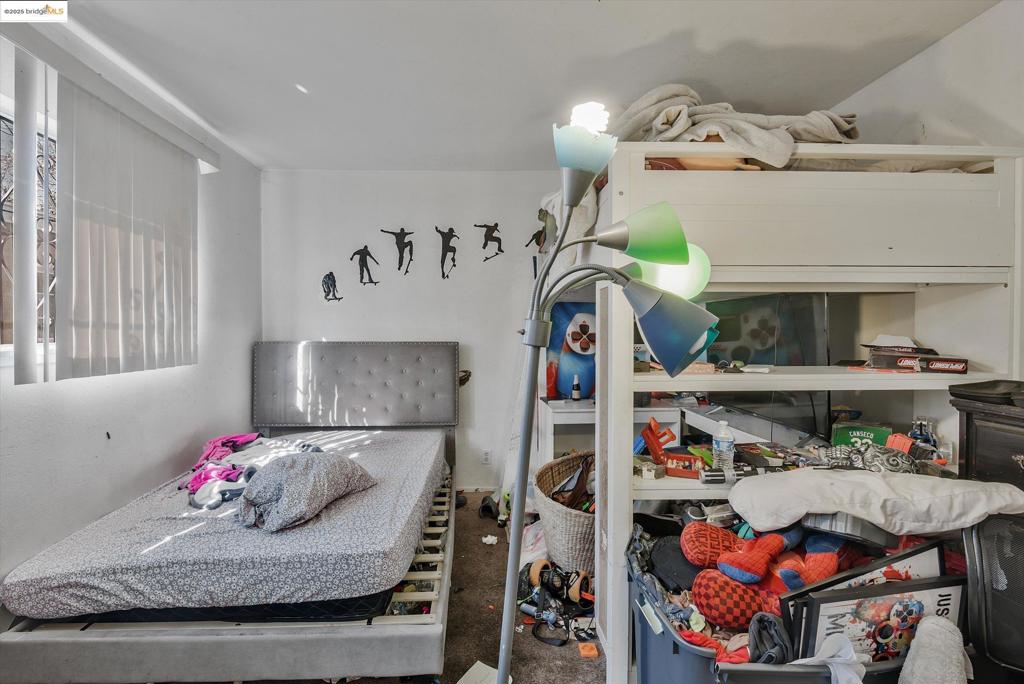 EASTMONT - Residential Income