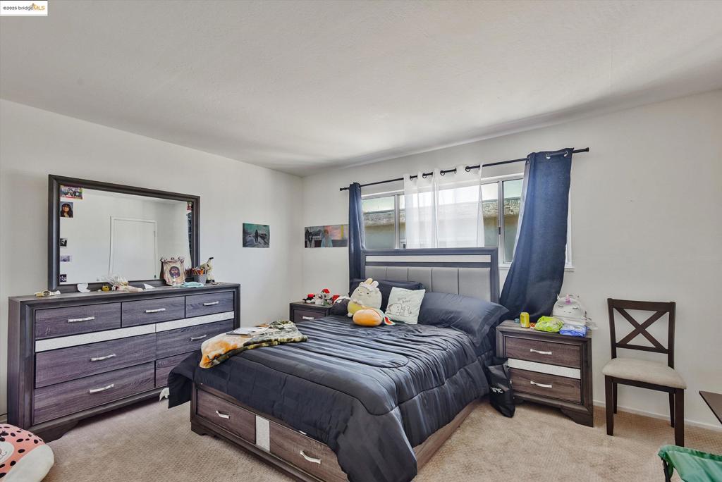 EASTMONT - Residential Income