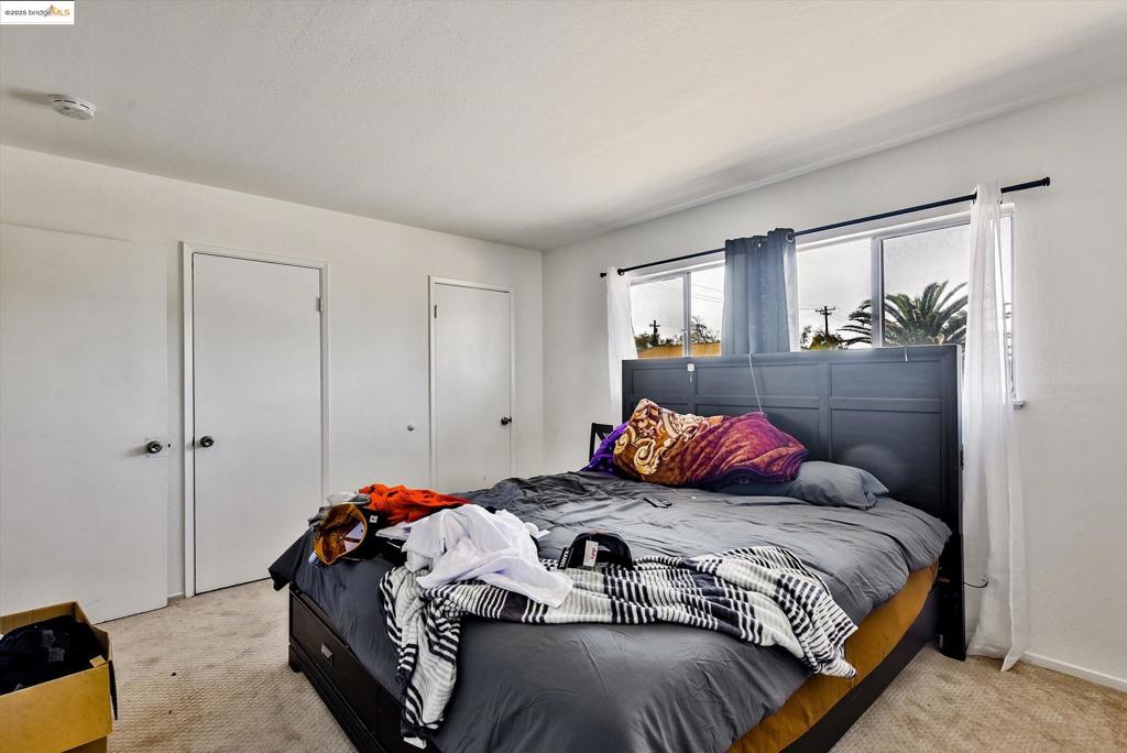 EASTMONT - Residential Income