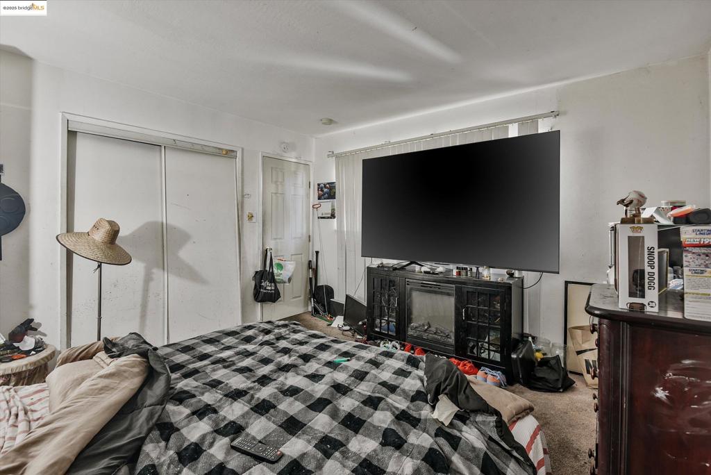 EASTMONT - Residential Income