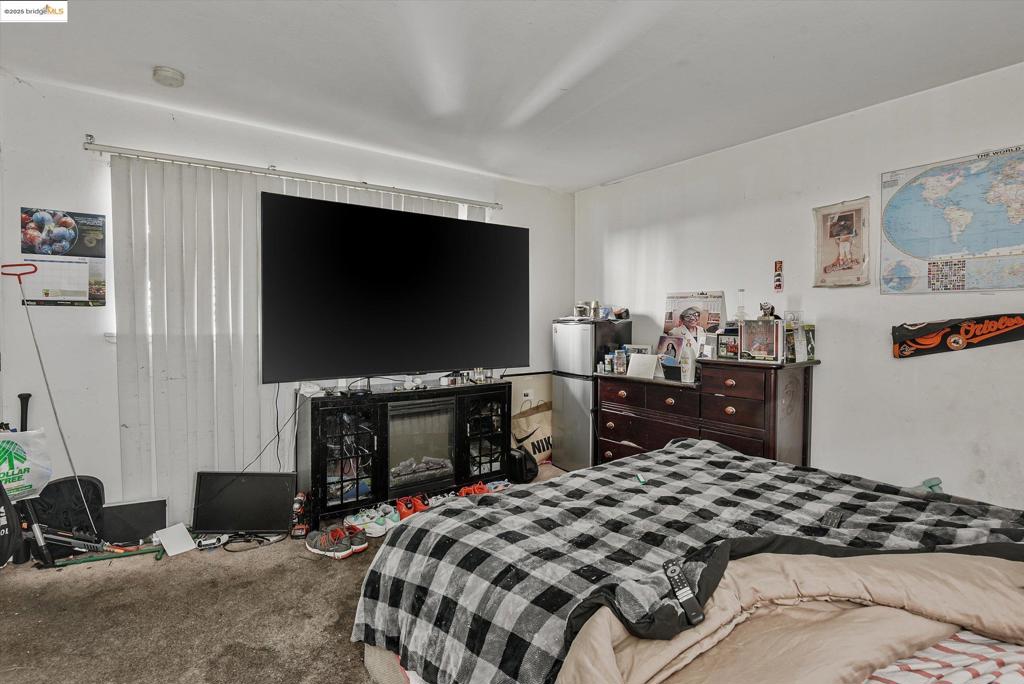 EASTMONT - Residential Income