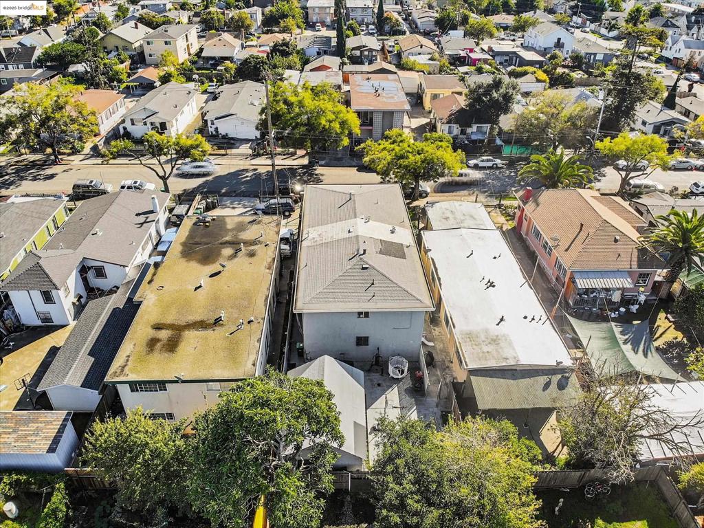 EASTMONT - Residential Income