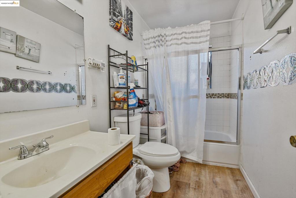 EASTMONT - Residential Income