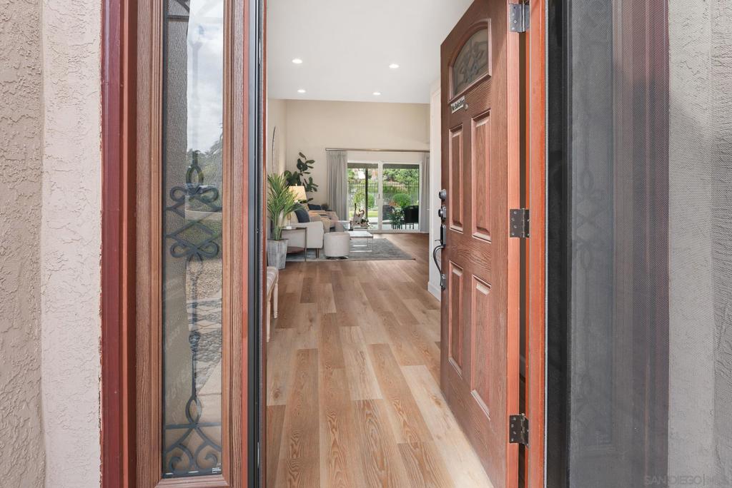 Del Cerro - Residential