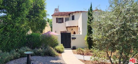 Photo of 440 Spencer Street, Glendale, CA 91202 (MLS # 26664683)