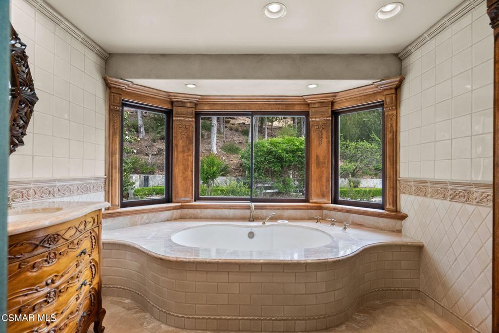 Malibu Lake/Lakeside-863 - 863 - Residential