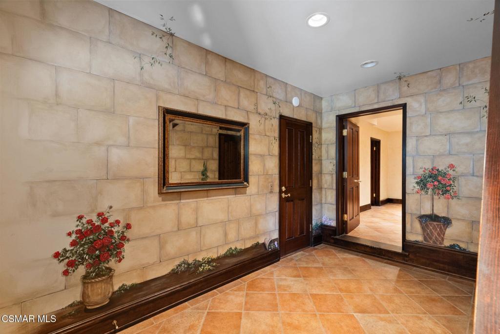 Malibu Lake/Lakeside-863 - 863 - Residential