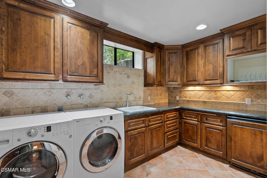 Malibu Lake/Lakeside-863 - 863 - Residential