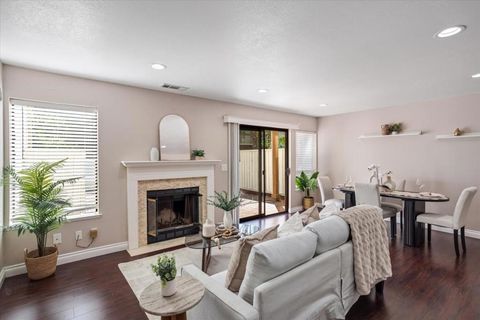 Photo of 38921 Cherry Glen CMN, Fremont, CA 94536 (MLS # ML82044695)