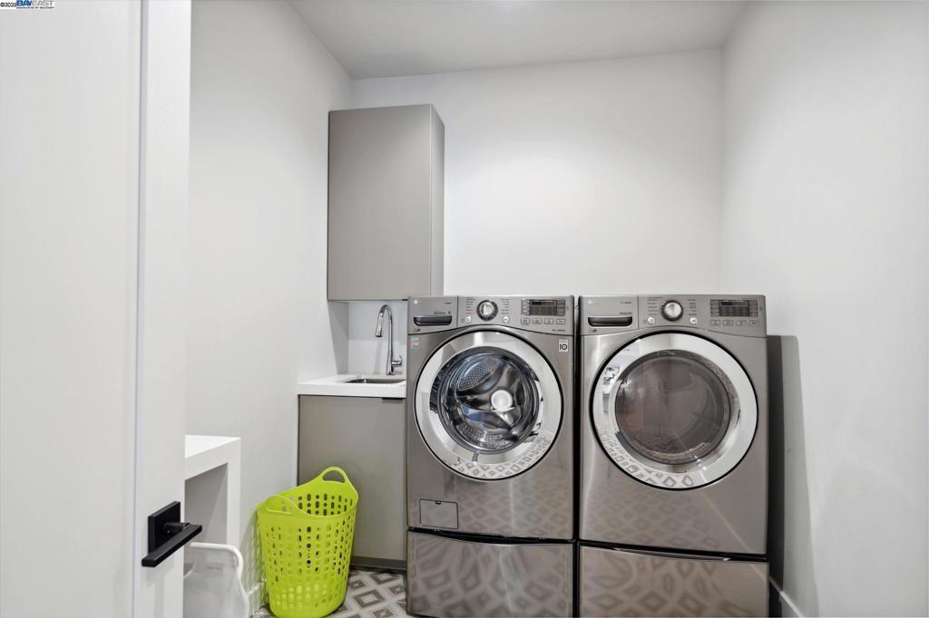 MONTCLAIR - Residential