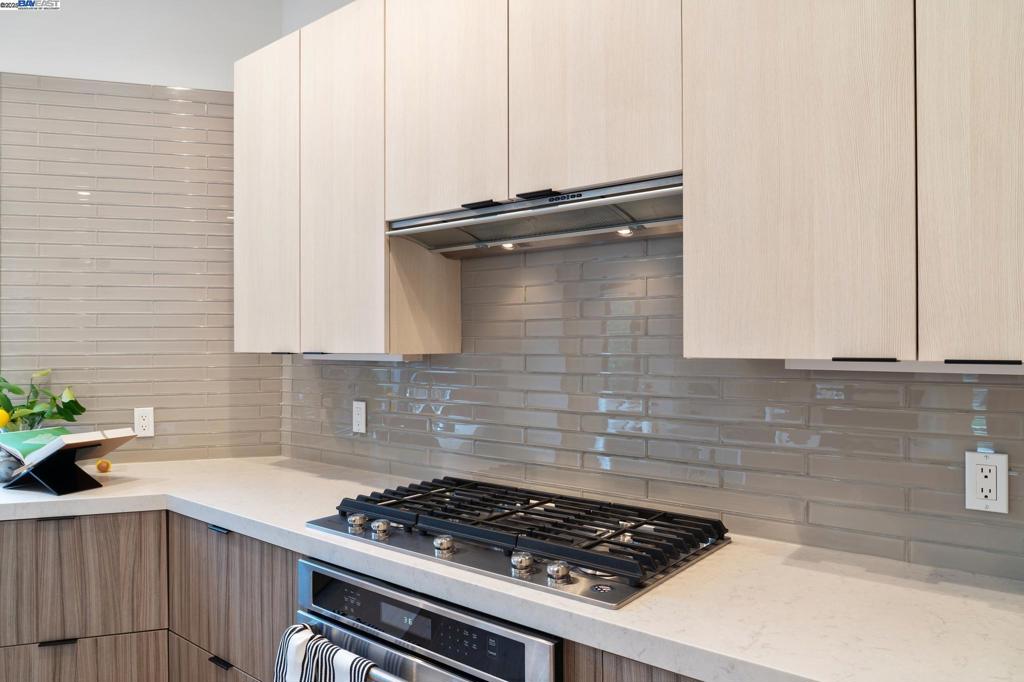 MONTCLAIR - Residential