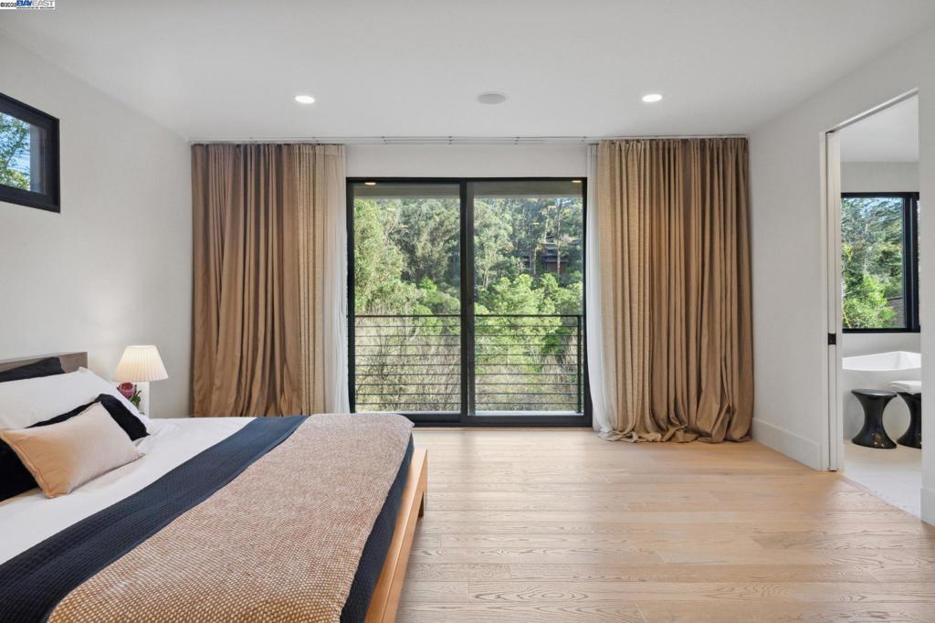 MONTCLAIR - Residential