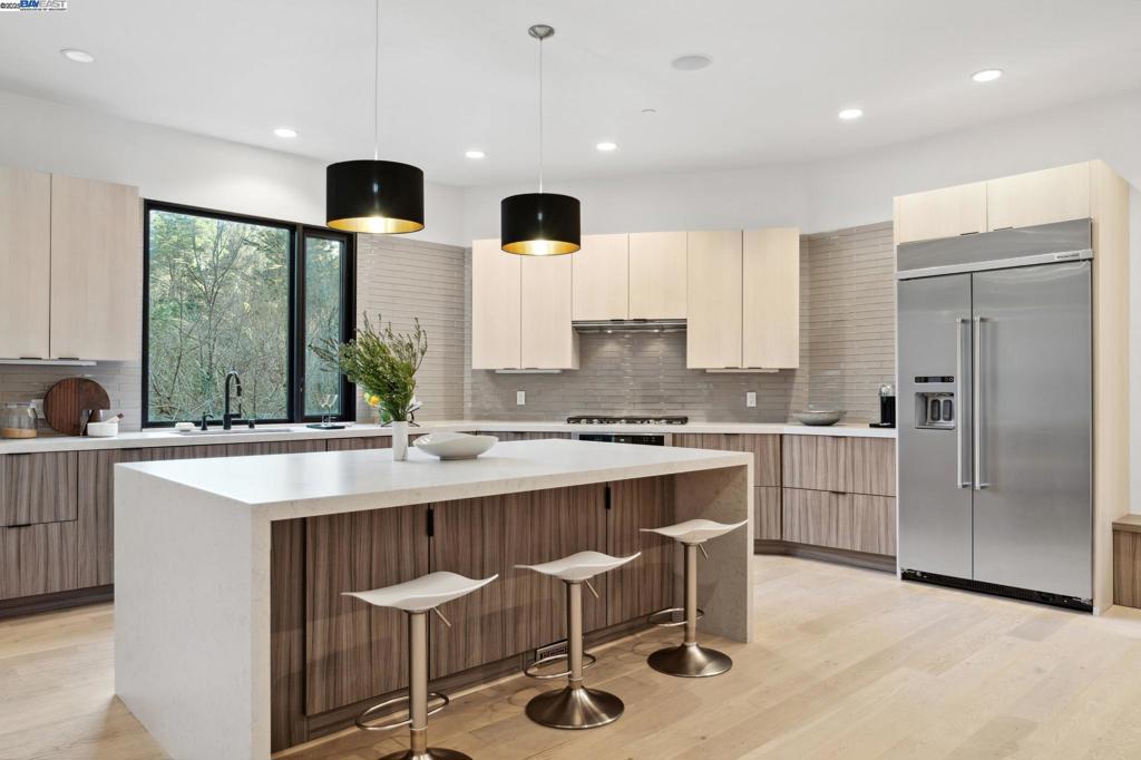 MONTCLAIR - Residential