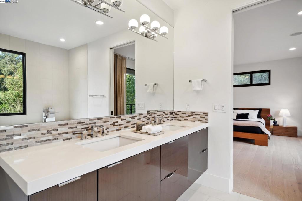 MONTCLAIR - Residential