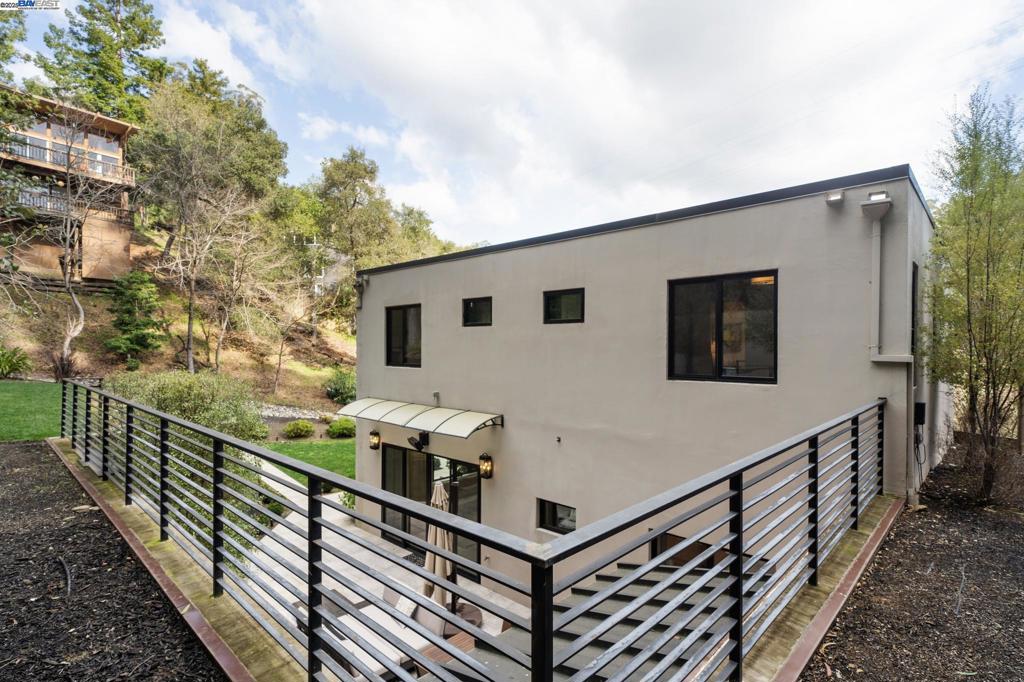 MONTCLAIR - Residential