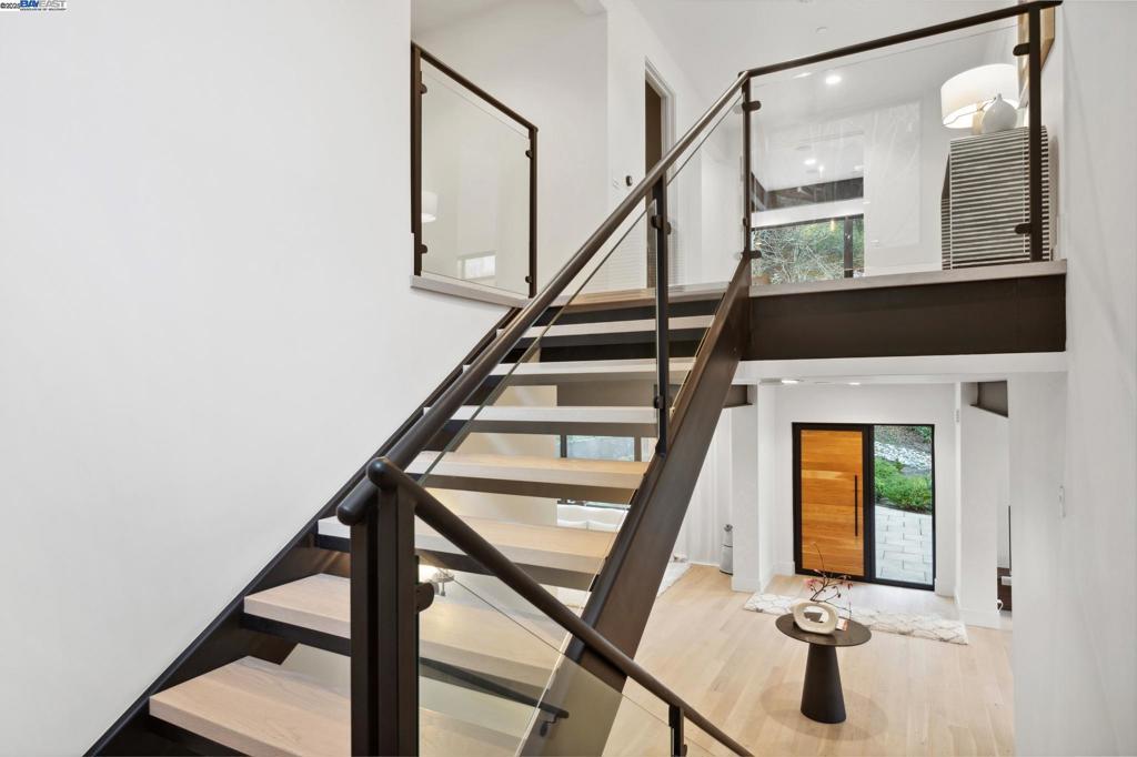 MONTCLAIR - Residential