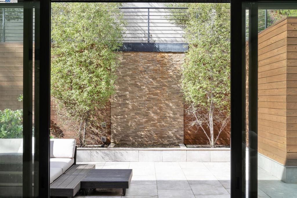 MONTCLAIR - Residential