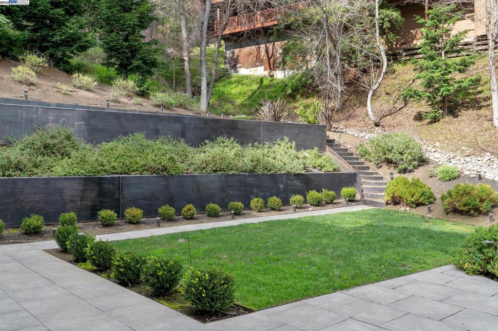 MONTCLAIR - Residential