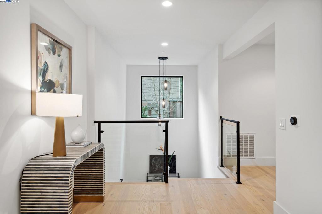 MONTCLAIR - Residential