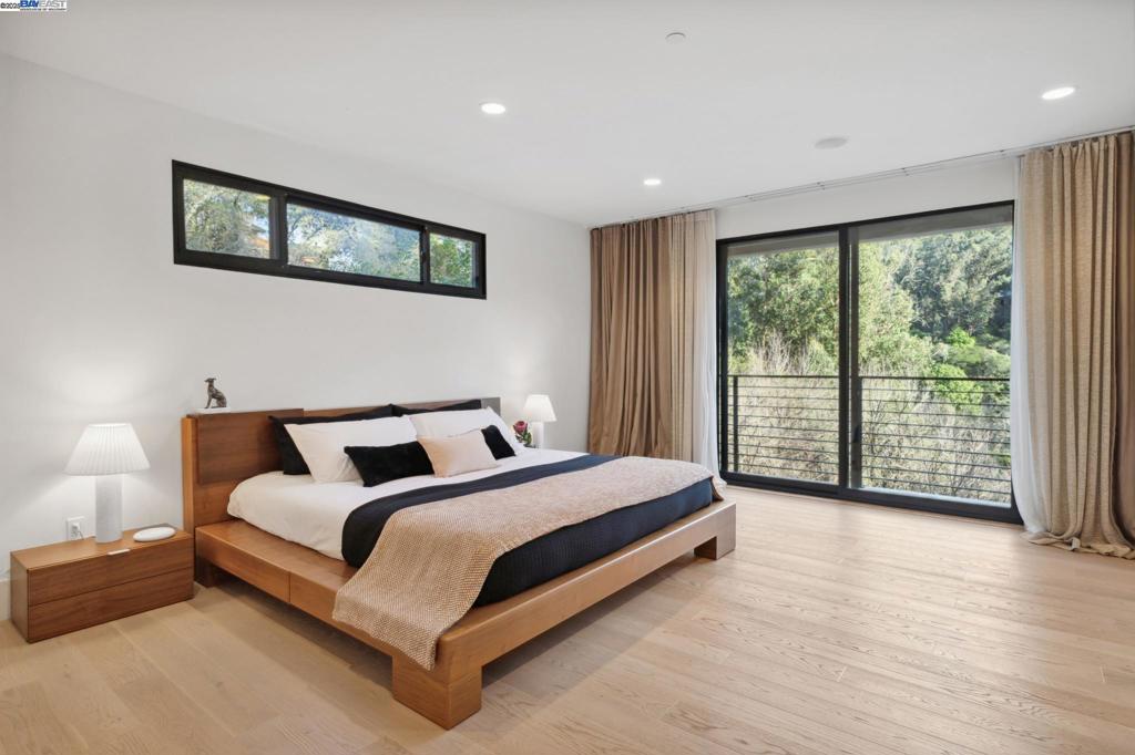 MONTCLAIR - Residential