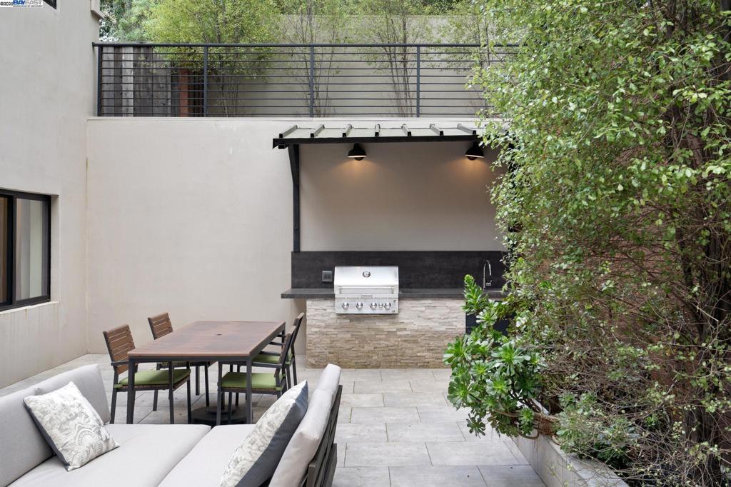 MONTCLAIR - Residential