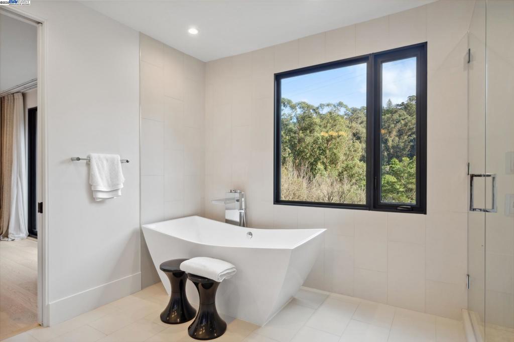 MONTCLAIR - Residential