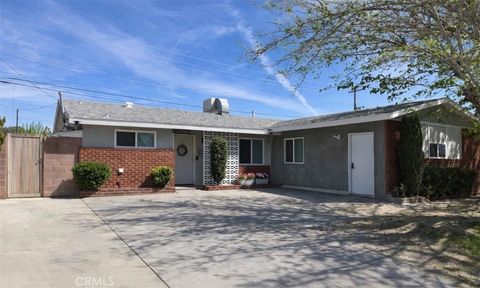 Photo of 45414 Raysack Ave Ave, Lancaster, CA 93535 (MLS # SR26066995)