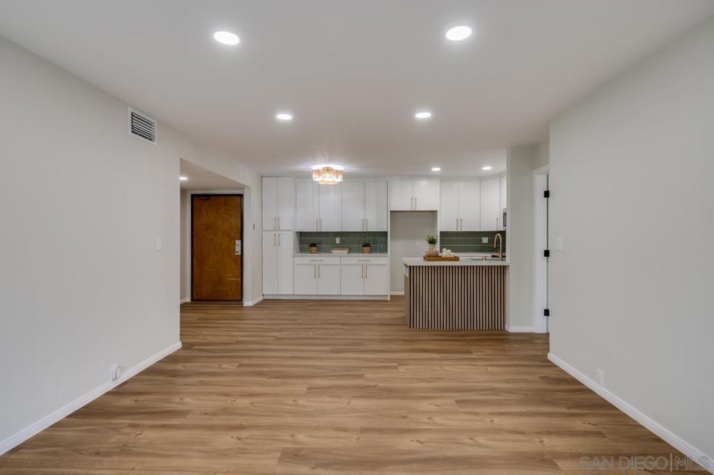 12575 Oaks North Dr. 220