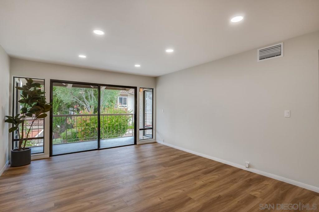 12575 Oaks North Dr. 220