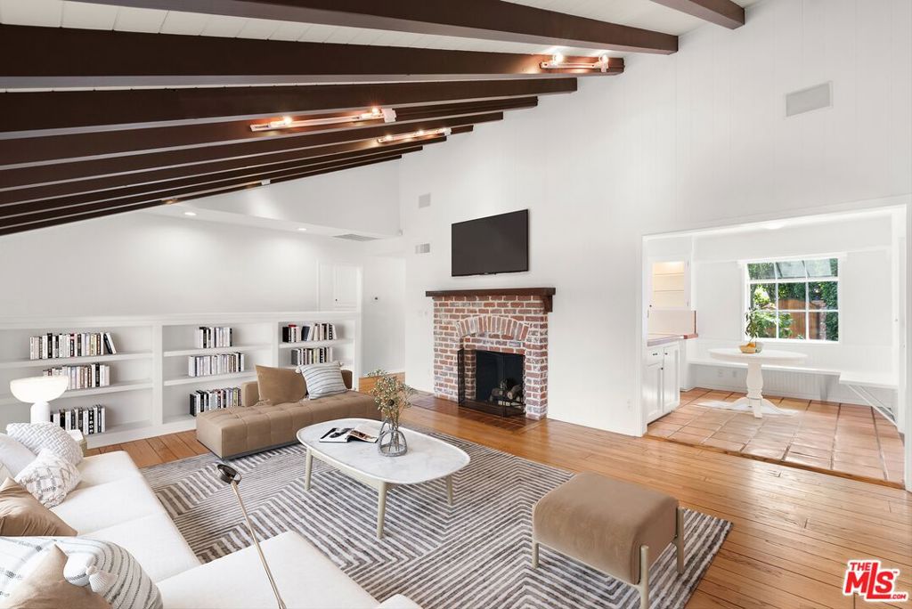 13009 Greenleaf Street