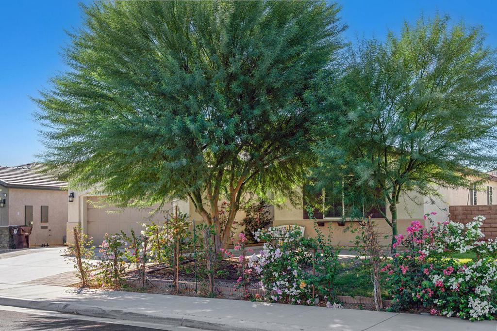 82813 Longfellow Court