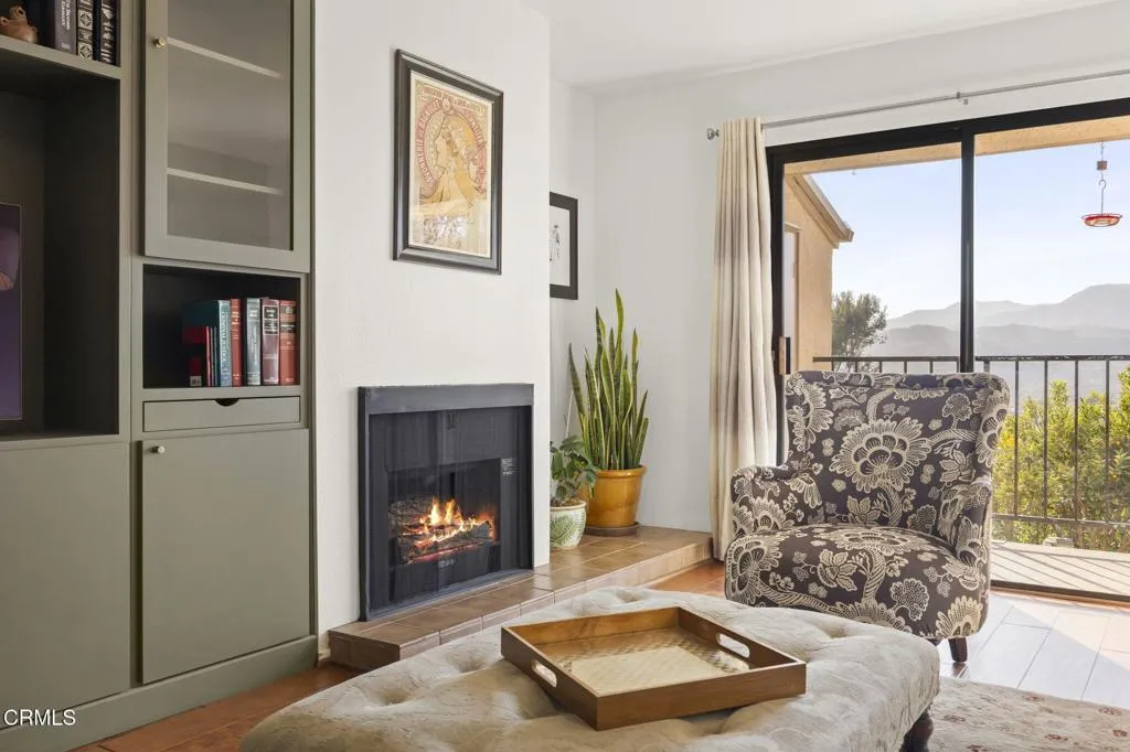 Ventura, California 93001, United States, 2 Bedrooms Bedrooms, ,2 BathroomsBathrooms,Residential,Active,143236