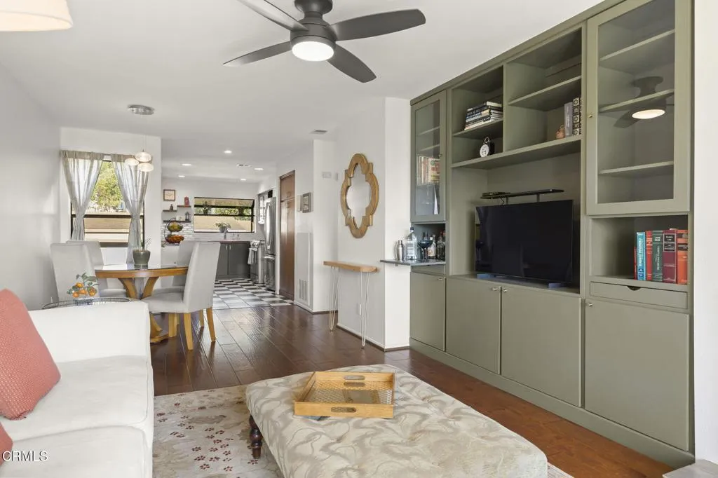 Ventura, California 93001, United States, 2 Bedrooms Bedrooms, ,2 BathroomsBathrooms,Residential,Active,143236