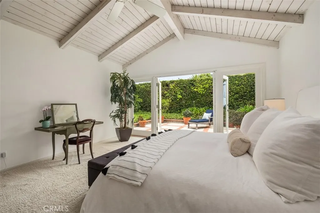 Laguna Beach, California 92651, United States, 4 Bedrooms Bedrooms, ,3 BathroomsBathrooms,Residential,Active,136345