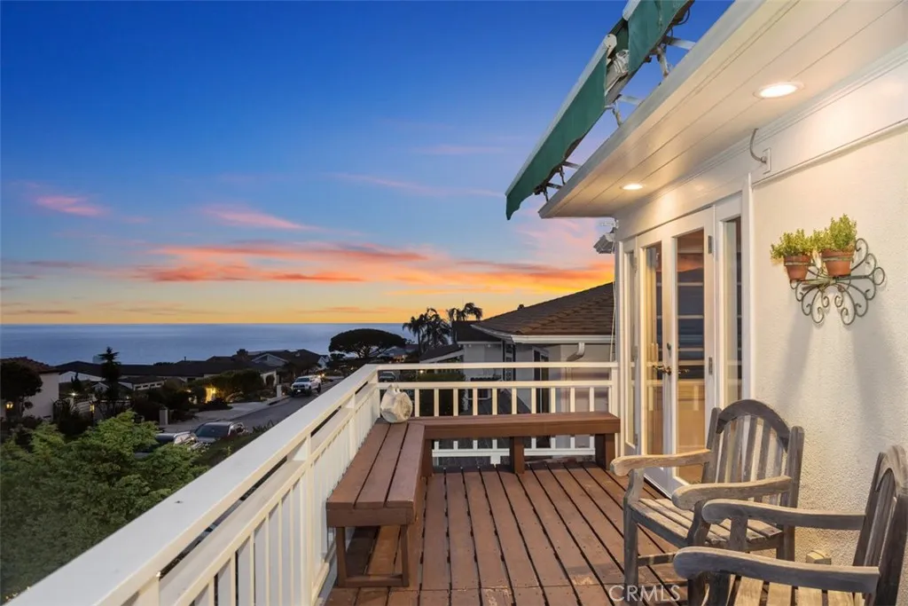 Laguna Beach, California 92651, United States, 4 Bedrooms Bedrooms, ,3 BathroomsBathrooms,Residential,Active,136345
