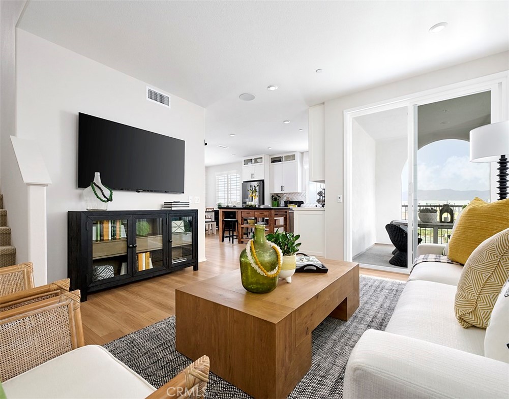 16113 Spicebush Lane