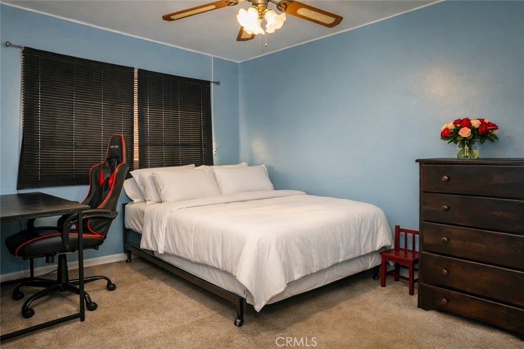 1017 W Avenue H8