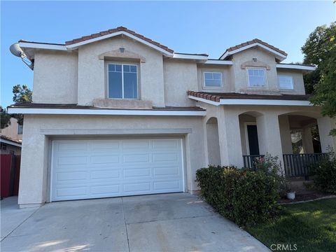 Photo of 626 Viewtop Ln, Corona, CA 92881 (MLS # CV26088828)