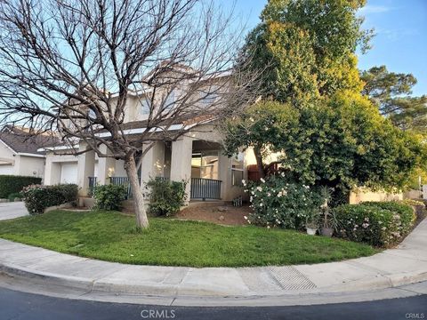 Photo of 626 Viewtop Ln, Corona, CA 92881 (MLS # CV26088828)
