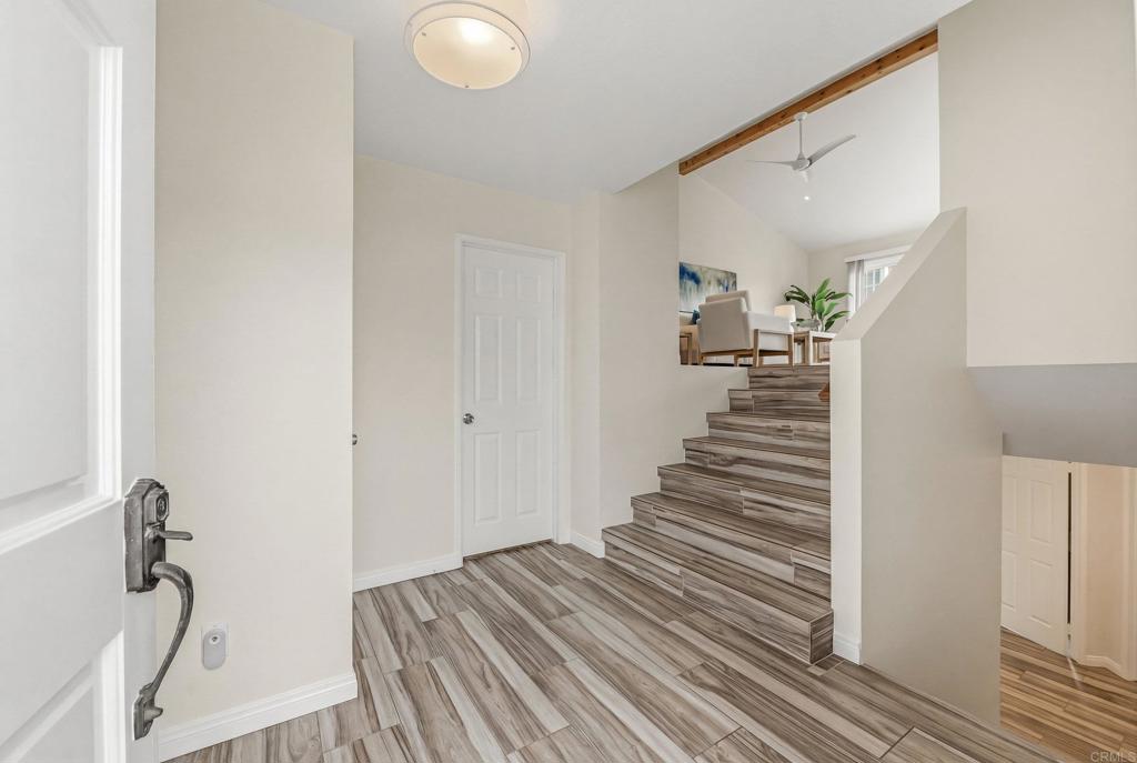 2807 Valley Vista Way