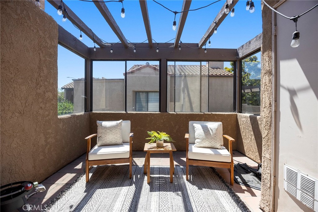 Via Valencia (VIAV) - Residential